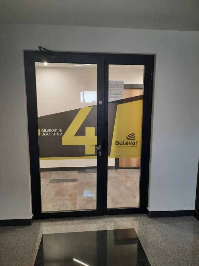 Apartman Bulevar Sarajevo - Free Parking ภายนอก รูปภาพ