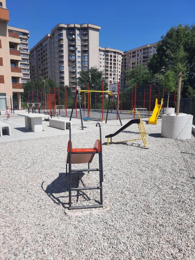 Apartman Bulevar Sarajevo - Free Parking ภายนอก รูปภาพ