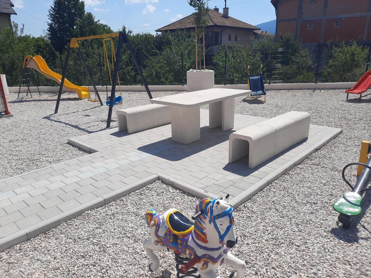 Apartman Bulevar Sarajevo - Free Parking ภายนอก รูปภาพ